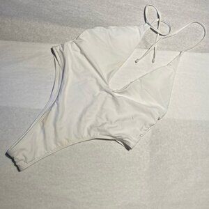 Women's SHEIN White Swimsuit One Piece M